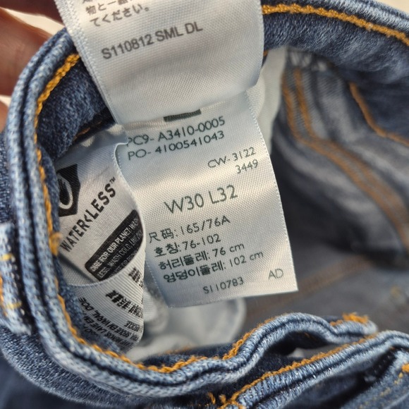 Levis 726 High Rise Flare Jeans Women 30 Dark Wash Blue Denim A3410-0005 Stretch - Picture 8 of 12